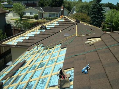 Laying Tile Roofing